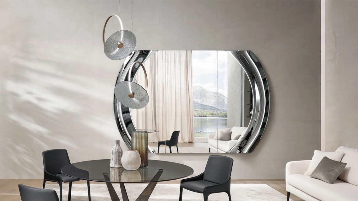 Specchio Magnifico con cornice oin vetro curvato di Fiam