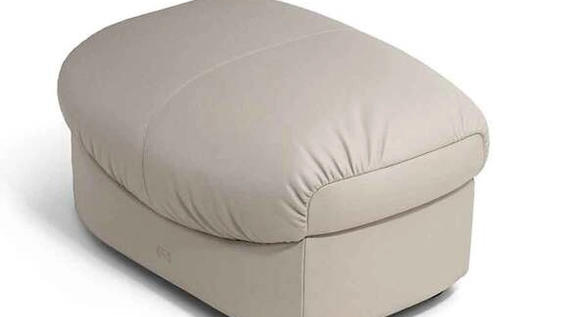 Pouf in pelle Parka di Poltrona Frau