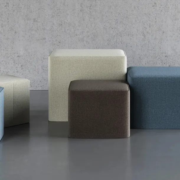 Pouf in tessuto disponibile in cinque misure diverse Porter di Doimo Salotti