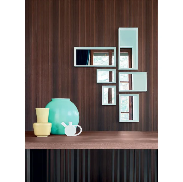 Specchi decorativi con cornice laccata D 950 1 di Molteni & C