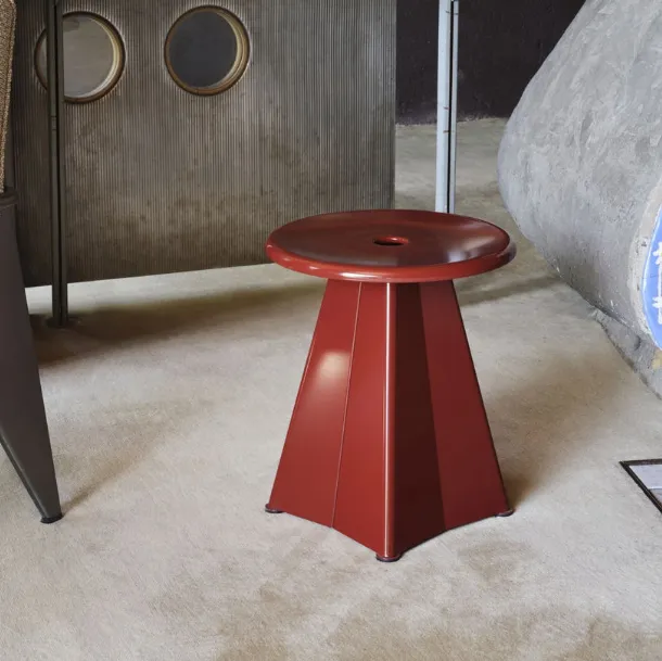 Tavolino in lamiera di acciaio Tabouret Métallique di Vitra