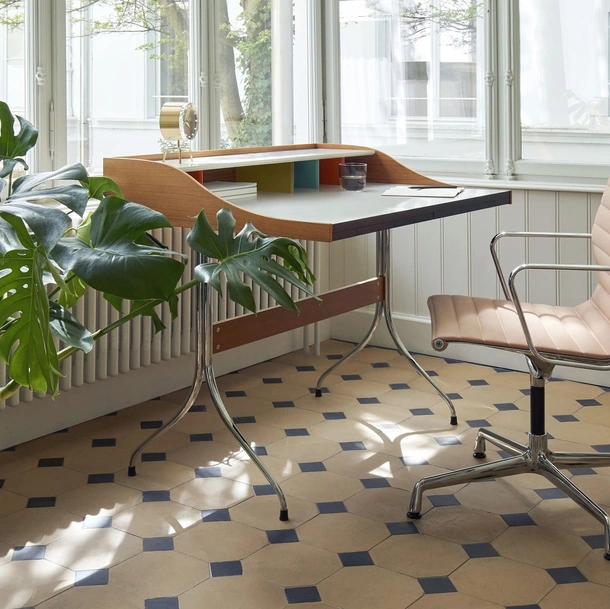 Scrittoio Home Desk di Vitra