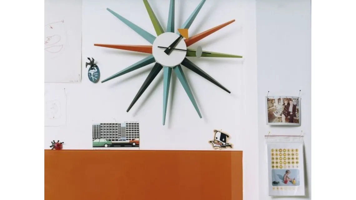 Orologio in legno Wall Clocks di Vitra