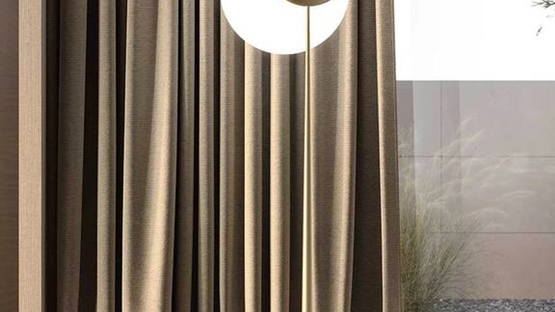 Lampada da terra in ottone Moonbeam di Poltrona Frau