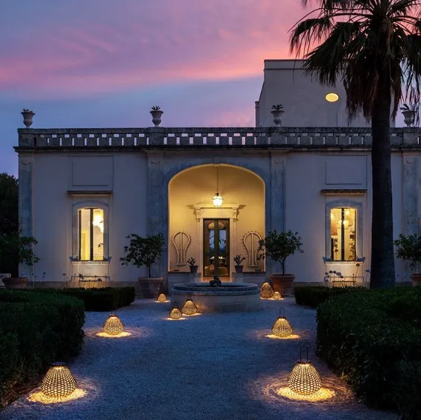 Lampada per esterni da terra Sparkler Lanterne 01 in corda intrecciata di Poltrona Frau