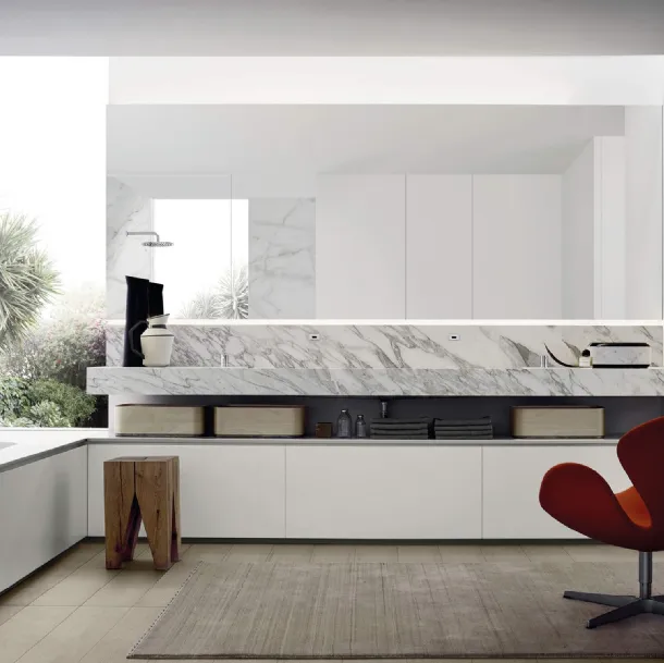 Mobile da Bagno Puro 24 11 con top in marmo e basi in laccato bianco opaco di Milldue