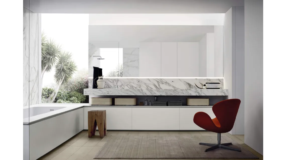 Mobile da Bagno Puro 24 11 con top in marmo e basi in laccato bianco opaco di Milldue
