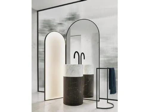 Lavabo Verticale in marmo bianco di Carrara e marmo Grafite Roma 24 02 di Milldue