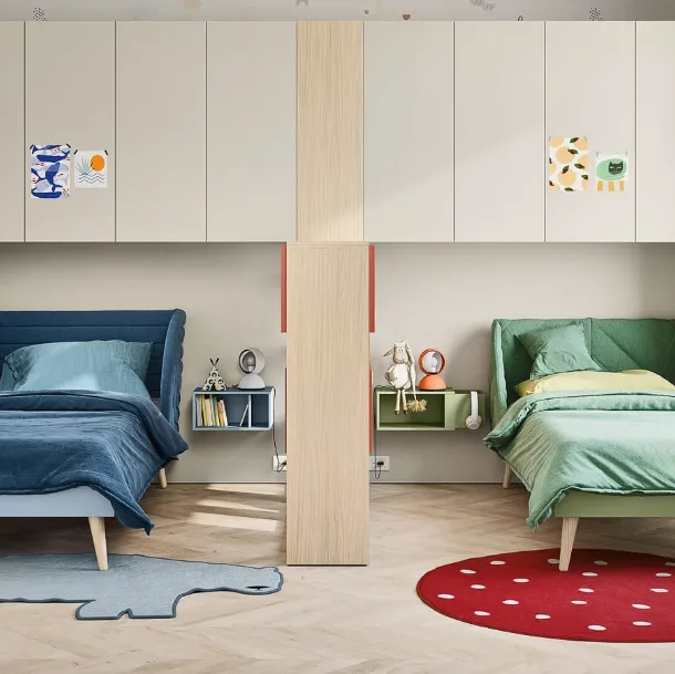 Cameretta a ponte con due letti in nicchie separate Kids space 22 in melaminico di Nidi