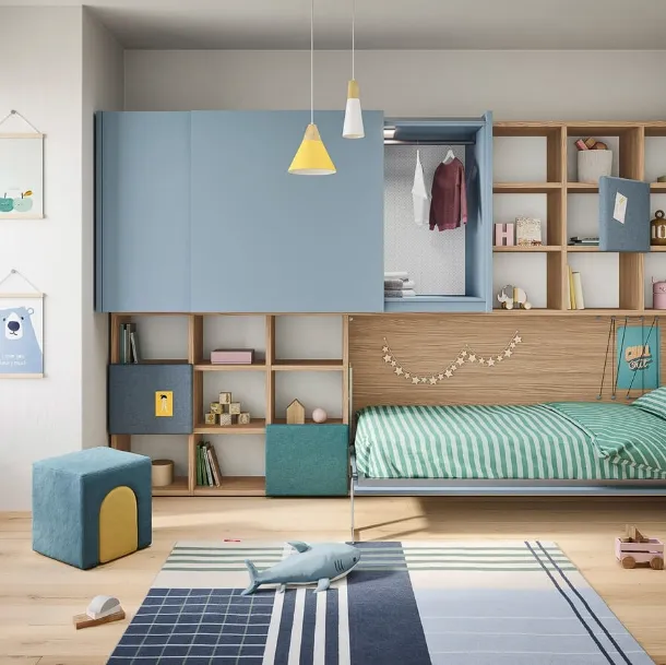 Cameretta in legno e laccato denim con letto a ribalta Kids space 29 di Nidi