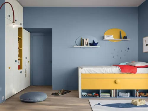 Cameretta su misura con armadio a muro e pensili a parete Kids space 08 di Nidi