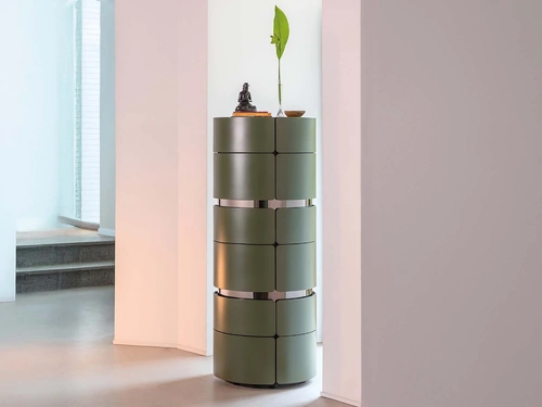 Cassettiera Toshi rivestita in pelle di Flou