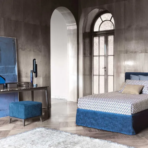 Letto con contenitore Notturno Shabby Chic Singolo in tessuto delicato nei colori e vissuto nell'aspetto di Flou