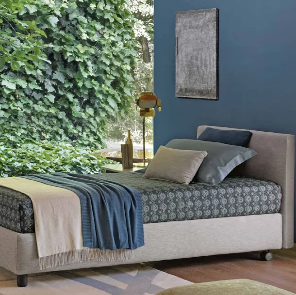 Letto Notturno 2 Singolo con contenitore e testiera morbida e imbottita di Flou