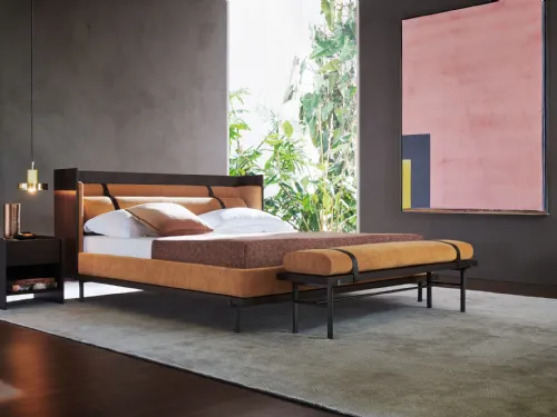 Letto in tessuto imbottito con testiera Twelve AM di Molteni & C