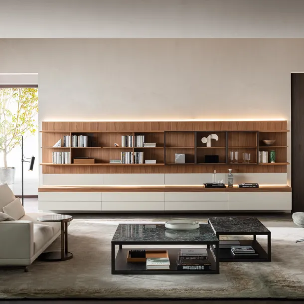 Libreria sospesa in legno e laccato opaco Grid 01 di Molteni & C