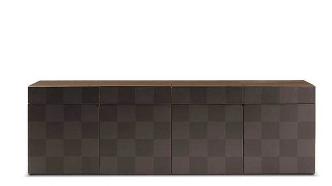 Madia H_O Cabinet in legno rivestito in pelle di Poltrona Frau