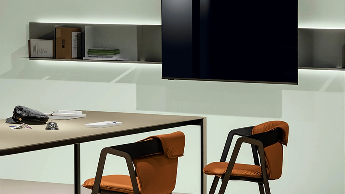 Mobile Porta Tv Avenue Library Tv Integration di Kristalia