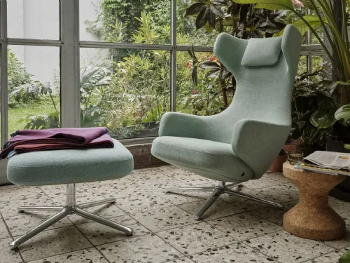 Poltrona moderna in tessuto imbottito Grand Repos & Ottoman di Vitra