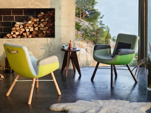 Poltroncina in tessuto, pelle e legno East River Chair di Vitra