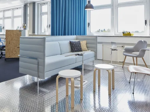 Divano lineare in tessuto Alcove Sofa di Vitra
