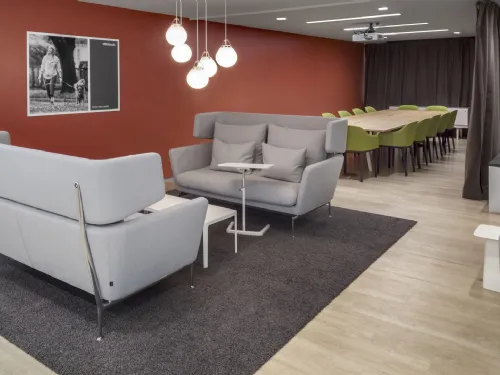 Divano lineare in tessuto Suita Club Sofa di Vitra