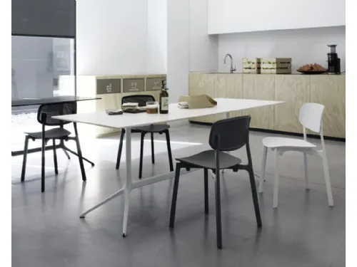 Sedia impilabile Colander Legno di Kristalia