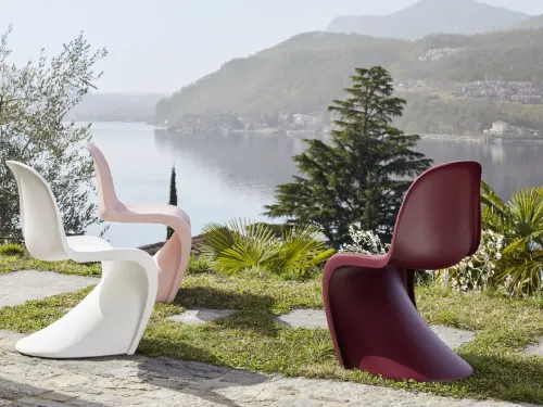 Sedia Panton Chair in plastica di Vitra
