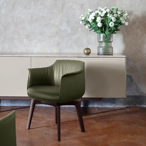 Sedia con braccioli Archibald di Poltrona Frau