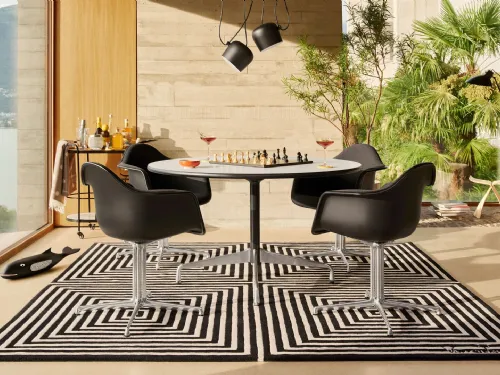 Tavolo Eames Segmented Tables Meeting in HPL bianco di Vitra