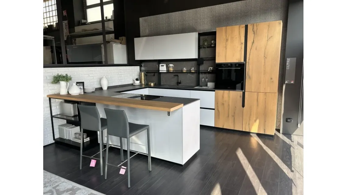 Cucina con penisola Lube Oltre