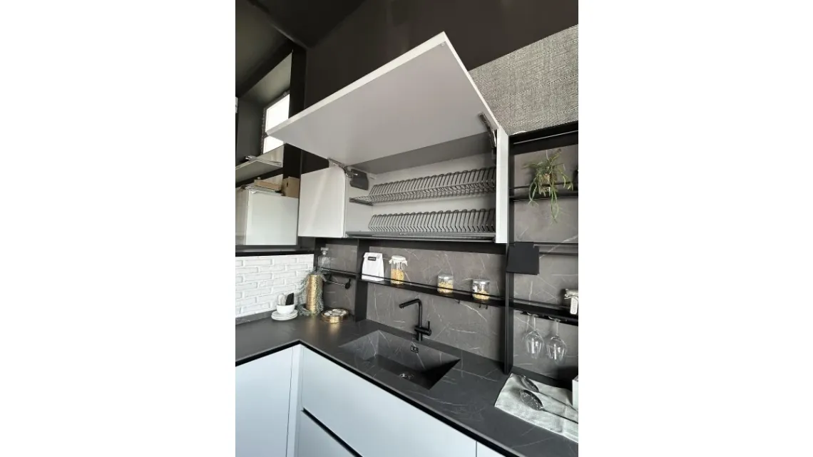 Caratteristiche della Cucina con penisola Lube Oltre in offerta