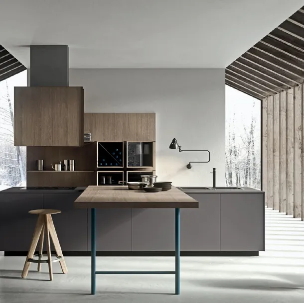 Cucina Design in laccato satinato e legno di rovere con penisola Sistemi 3|1|A di Copat Life