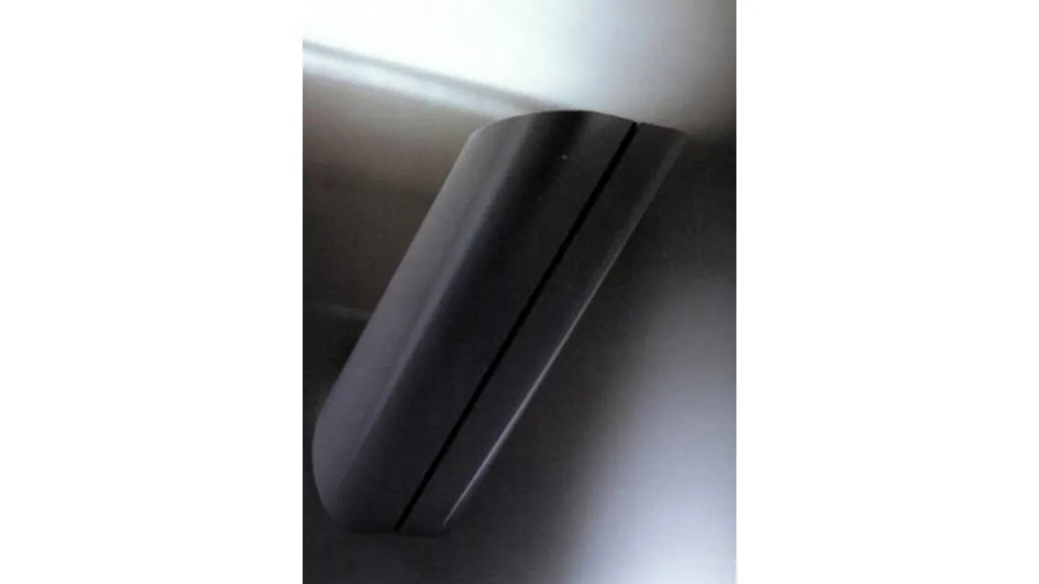 Lampada Megaron Artemide in acciaio scontata