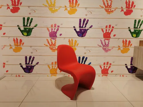 Panton Chair Junior rossa scontata a prezzo expo