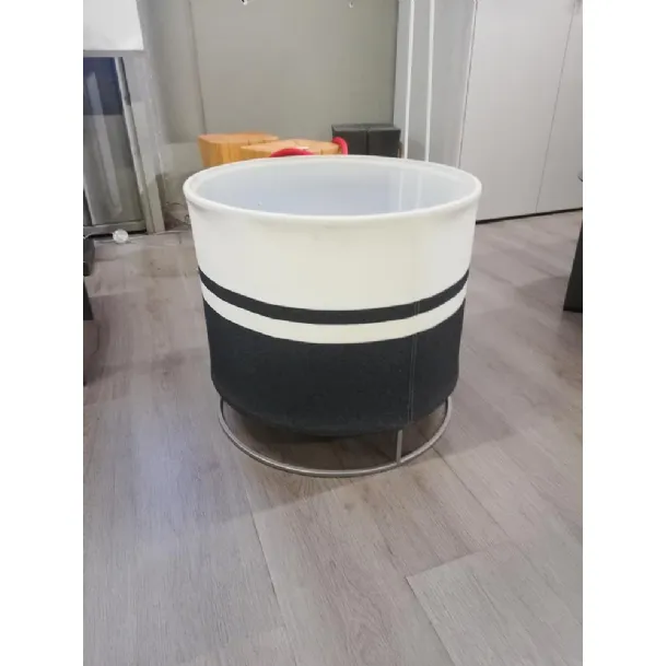 Pouf Box in alluminio e tessuto scontata