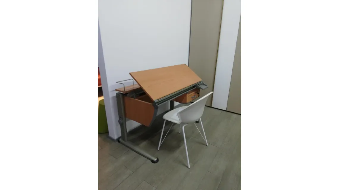 Scrivania Sprinter Stokker in legno regolabile scontata