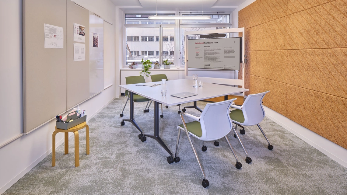 Scrivania Operativa pieghevole MedaMorph Folding Table di Vitra