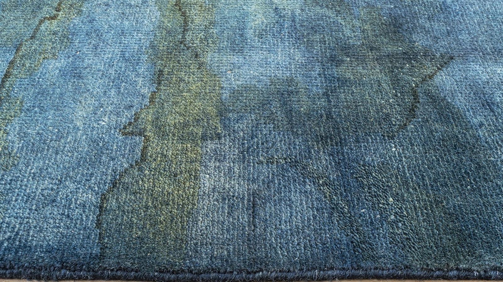 Tappeto Damask 2993 di Carpet Edition