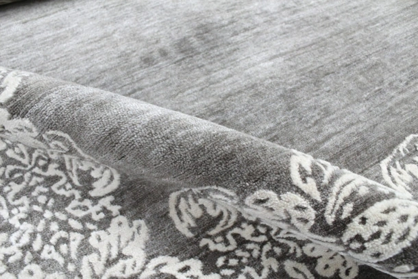 Tappeto Damask Lotus di Carpet Edition