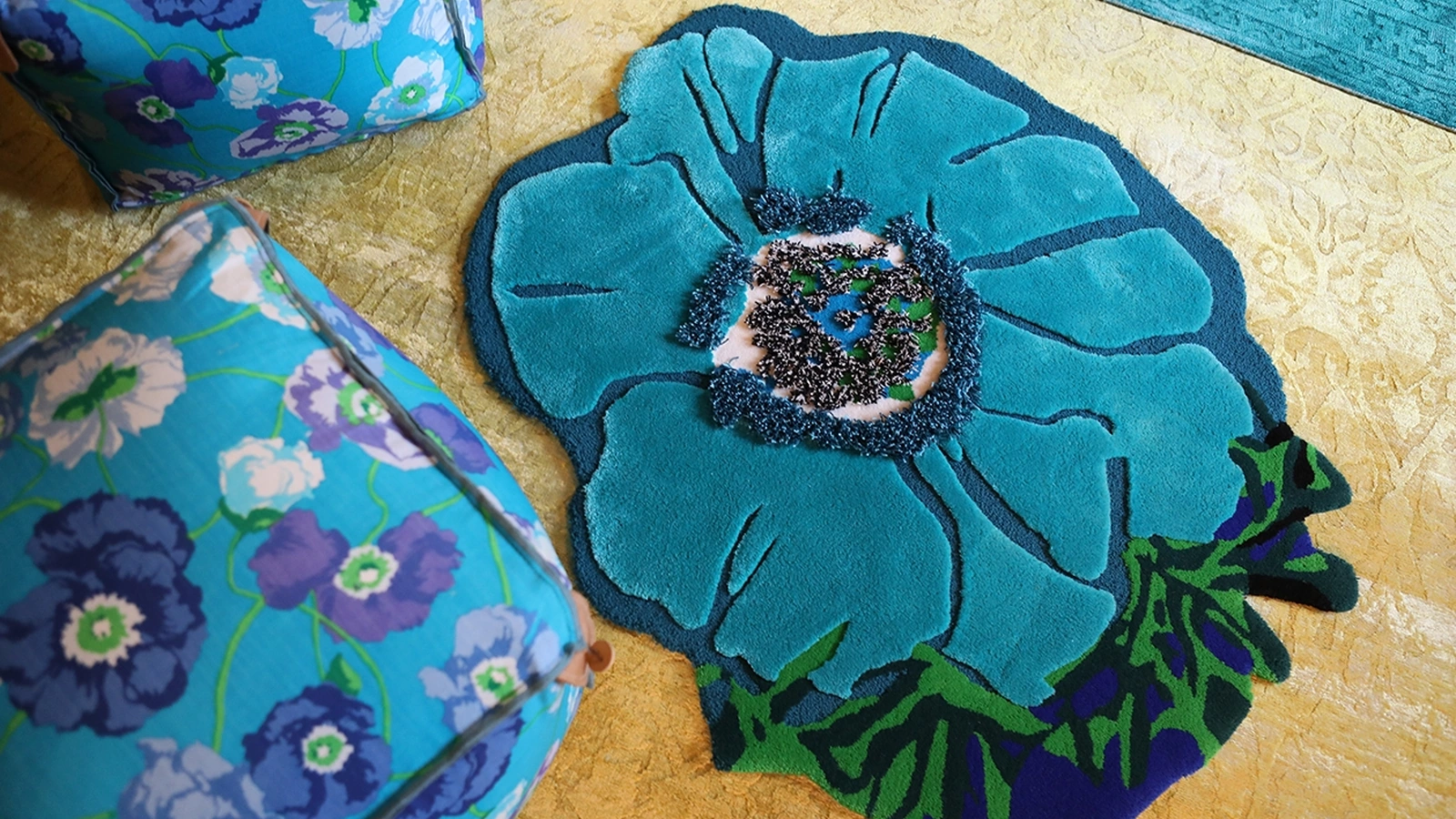 Tappeto Eula Flower di Carpet Edition