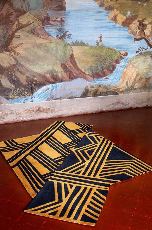 Tappeto Kyrin Gold e Urihi Black di Carpet Edition