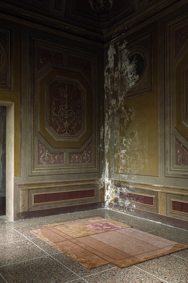 Tappeto ispirato alle forme architettoniche Lòbia Terra di Carpet Edition