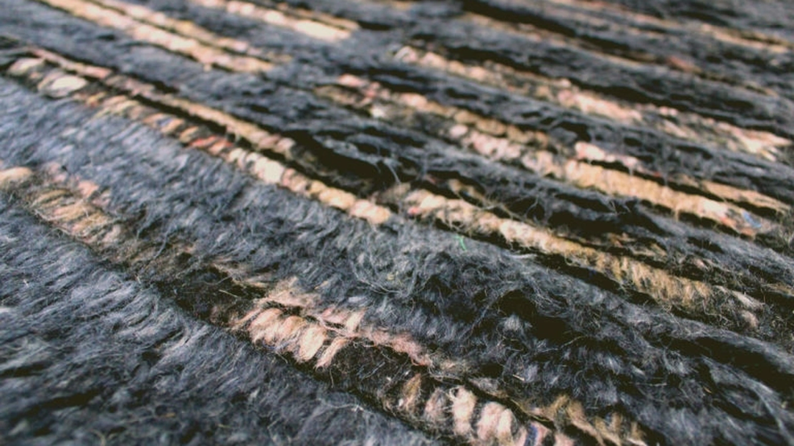 Tappeto Nomad Dune Blu Notte di Carpet Edition