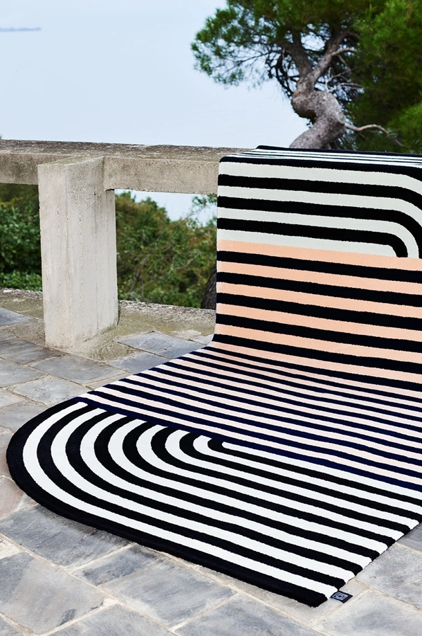 Tappeto Roquebrune Madame C di Carpet Edition