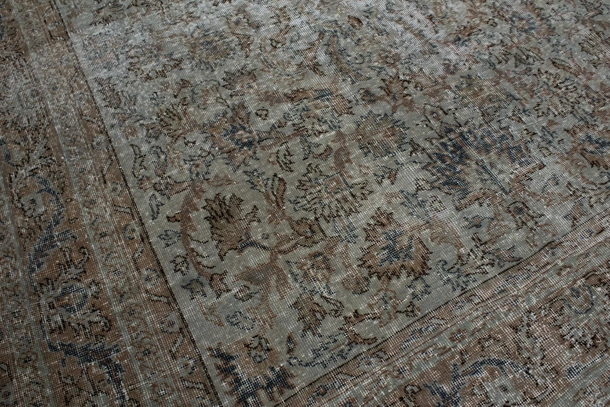 Tappeto Vintage Original in Lana e Cotone di Carpet Edition