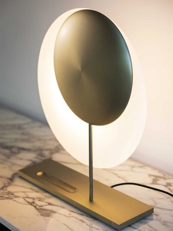Lampada da tavolo Moonbeam di Poltrona Frau