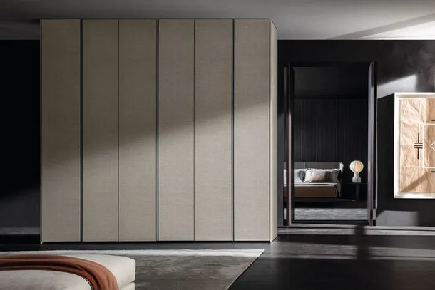 Armadio con ante battenti Gliss Master - Quick Door di Molteni & C
