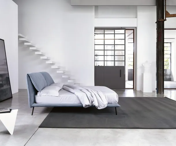 Letto in tessuto imbottito Eos di Noctis