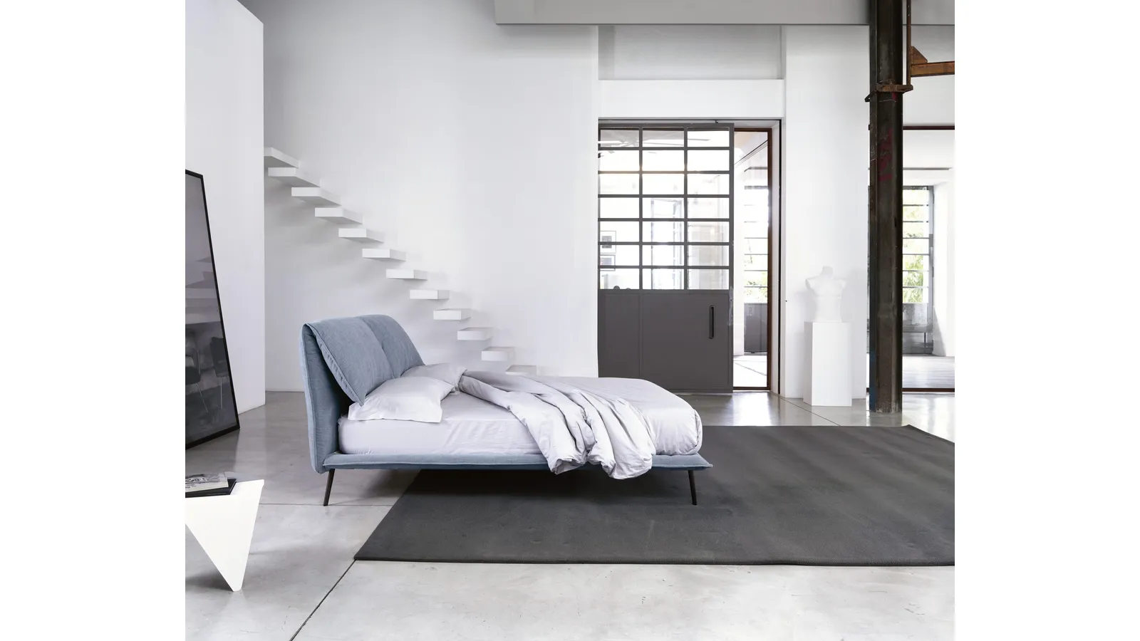Letto in tessuto imbottito Eos di Noctis